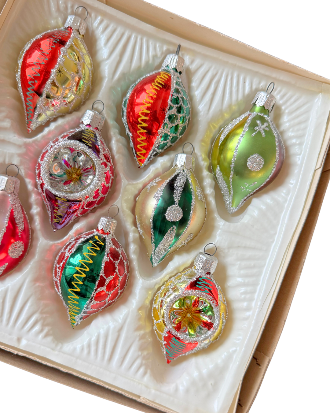 8pc Vintage Ornaments