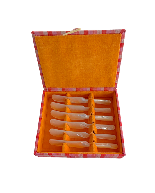Mother of Pearl Spreader Set