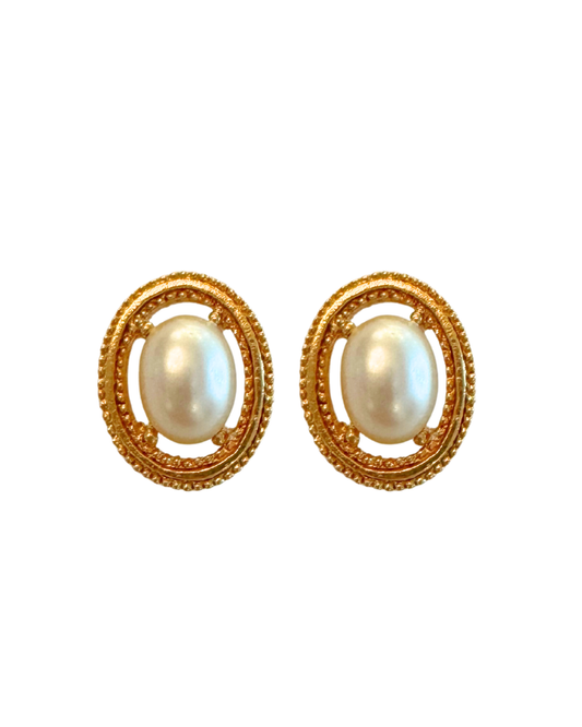 Dainty Monet Pearl Earrings