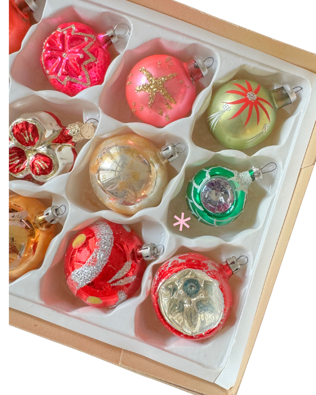 Vintage Ornament Set